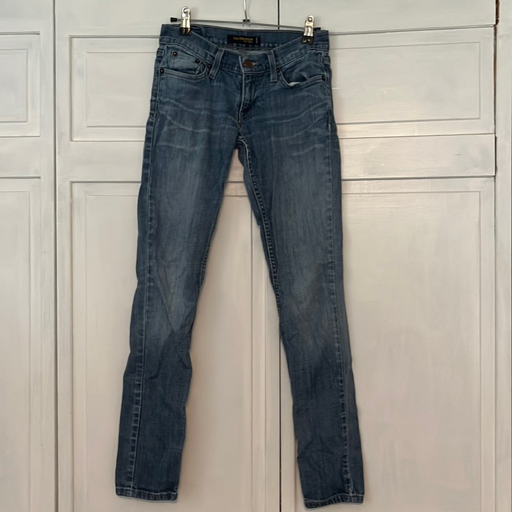 Levi’s 524 Juniors size 1 skinny jeans